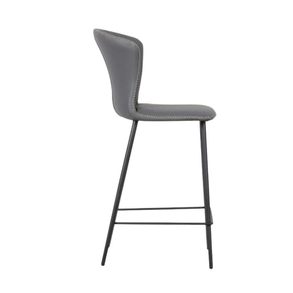 Sgabello con gambe in metallo nero e schienale avvolgente colore antracite Core