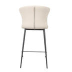 Sgabello con gambe in metallo nero e schienale avvolgente beige Core