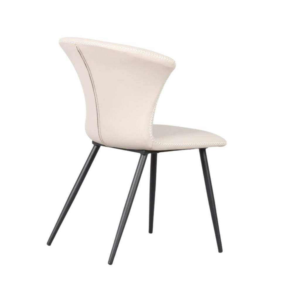 Sedia con gambe in metallo nero e schienale avvolgente beige Core