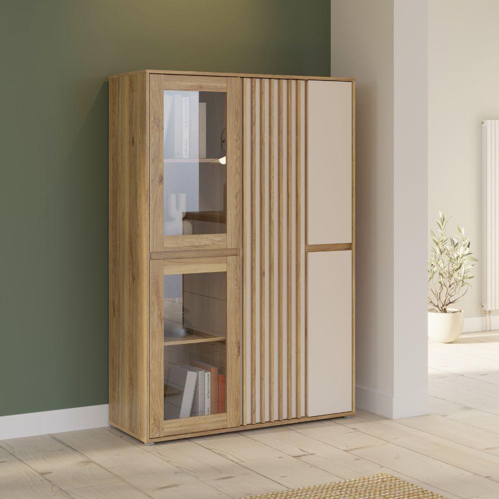 Vetrina con ante in vetro temperato e dettagli cannettati colore rovere e cashmere Neutra