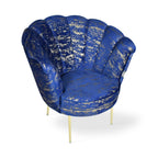 Poltrona a conchiglia Orel velluto blu e fantasia oro