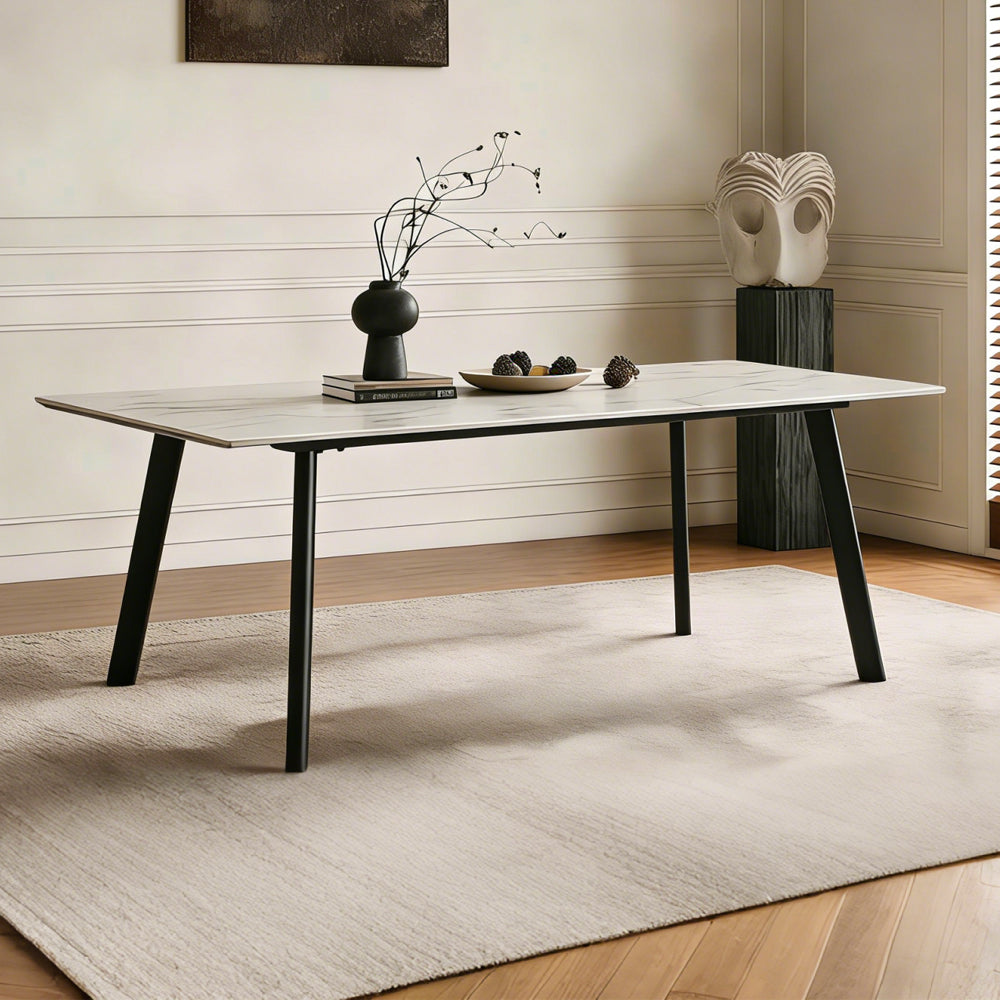 Tavolo rettangolare 180x90 in ceramica effetto marmo bianco lucido e oro con gambe in metallo nero Imperial