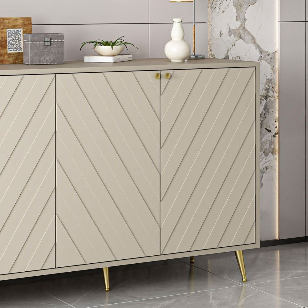Madia Jana 4 Ante colore cashmere con intagli geometrici maniglie e piedini Oro - Eleganza e Funzionalità per il Tuo Living