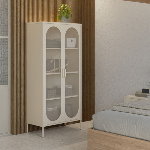 Credenza alta in metallo Diora crema con 2 ante reticolate e 3 ripiani - Design industriale, anima versatile
