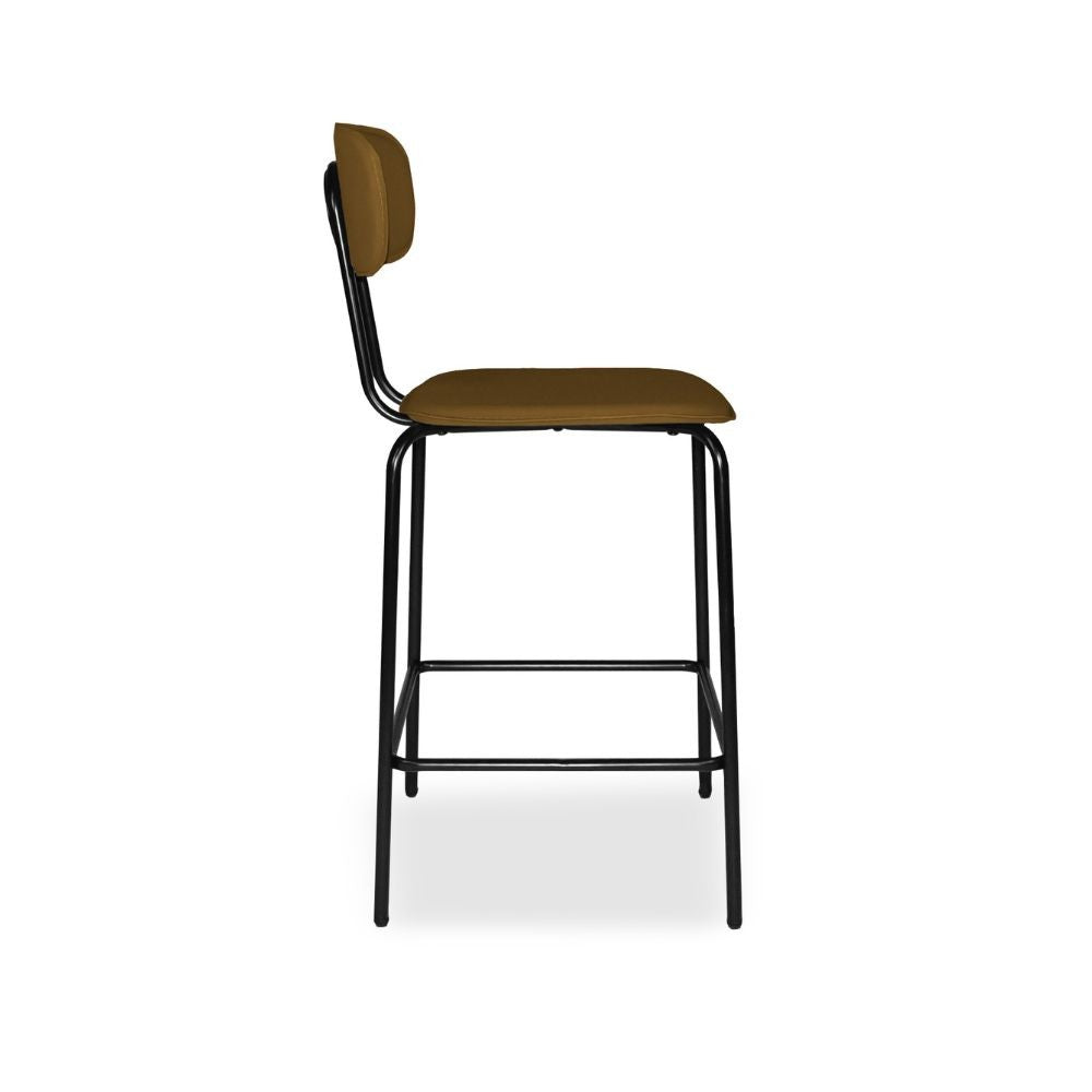Sgabello Glami con struttura in metallo nero e seduta in ecopelle brown