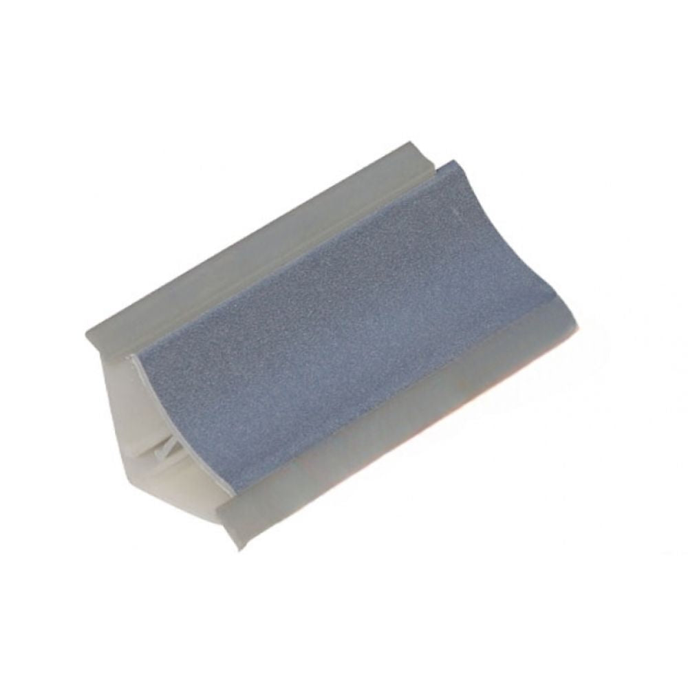 Plinthe concave en plastique revêtu d'aluminium 3x3x300 cm - TI11300