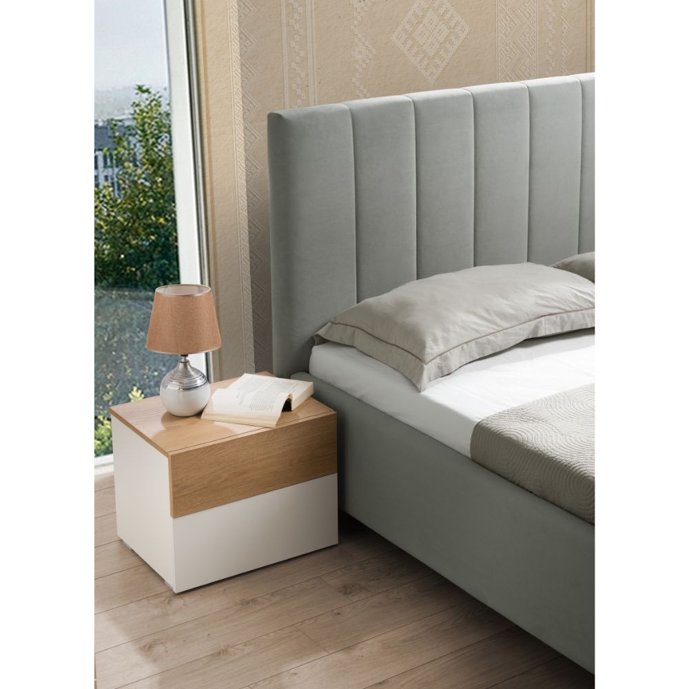 Camera da letto con armadio 6 ante specchiato e letto contenitore colore bianco e rovere Amor