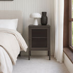 Comodino in metallo mocha con anta reticolata 40x35x60H Fayna