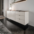 Credenza con 2 ante design geometrico e 3 cassetti colore cashmere e top rovere Mirage09