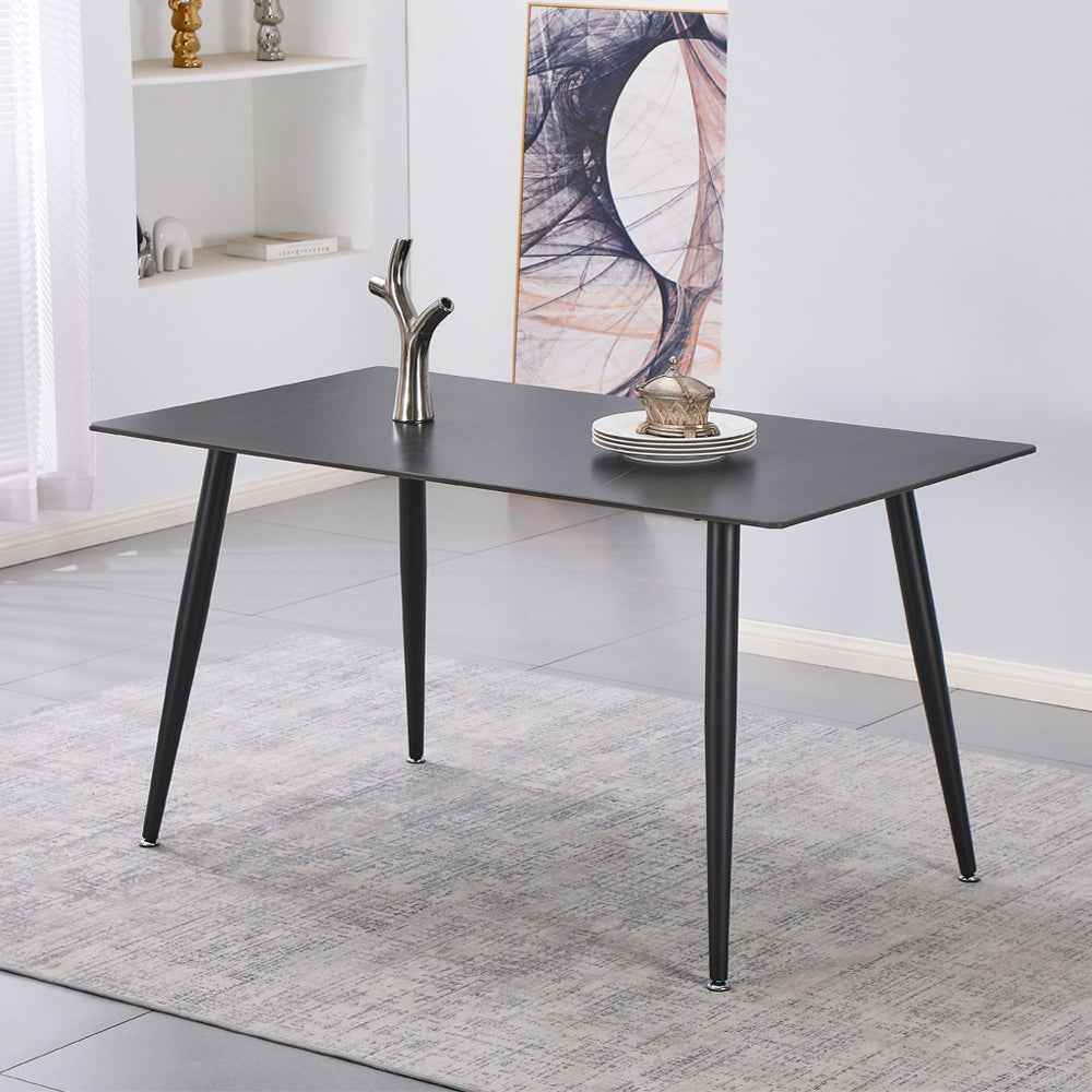 Tavolo da pranzo 160×90 cm in ceramica effetto marmo nero con venature oro e gambe nere Kilo 