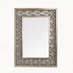 Specchio decorativo rettangolare da parete 48x67 cm champagne con cornice traforata a quadrifoglio MRHW8903