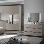 Camera da letto con letto contenitore e armadio 2 ante scorrevoli colore grigio Soave