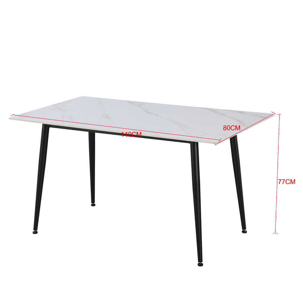 Tavolo da pranzo 140×80 cm in ceramica effetto marmo nero con venature oro e gambe nere Kilo