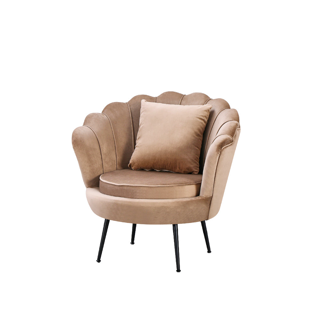 Poltrona a conchiglia in velluto beige Orel