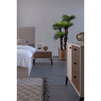 Camera da letto con armadio con specchi e letto contenitore colore beige - Piedra