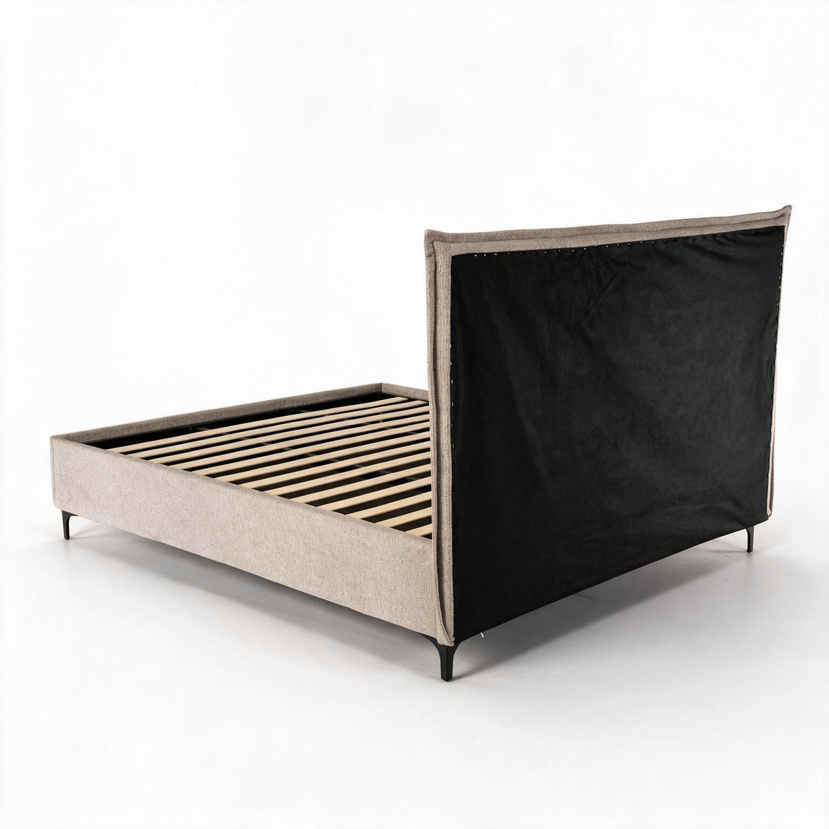 Letto matrimoniale con contenitore in tessuto tortora Line