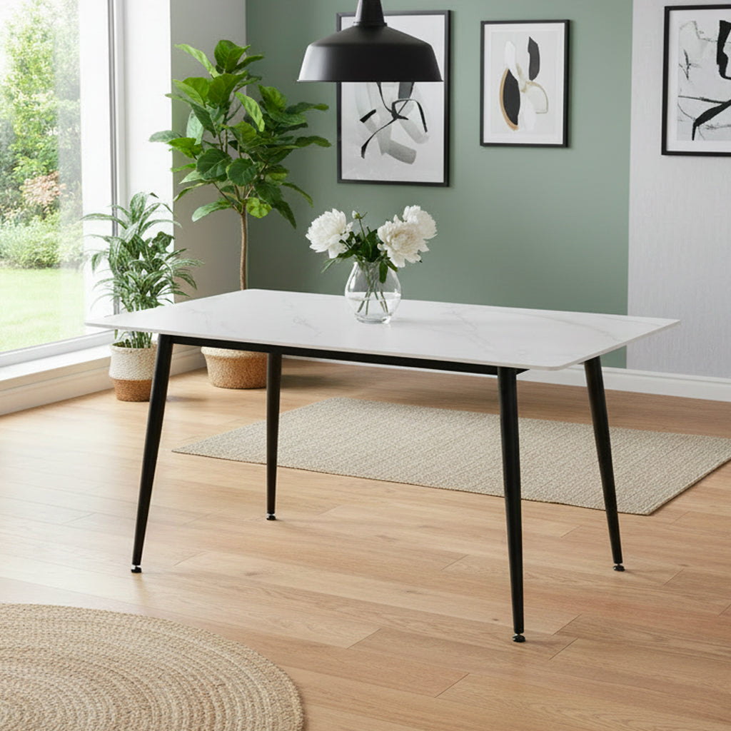 Tavolo da pranzo 160×90 cm in ceramica effetto marmo bianco opaco e gambe nere Kilo