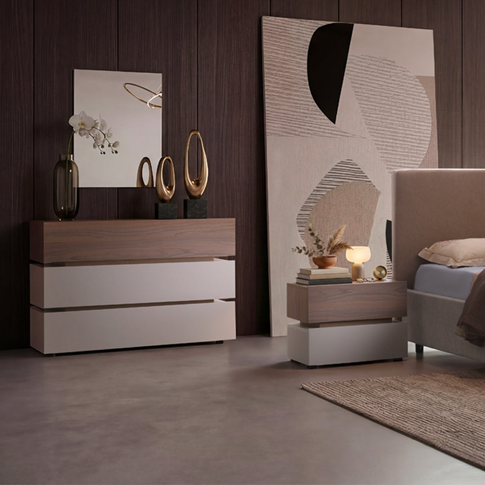 Camera da letto con letto contenitore e armadio 6 ante grigio chiaro e vanguard Malena