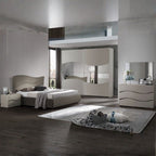 Camera da letto con letto contenitore e armadio 2 ante scorrevoli colore grigio Soave