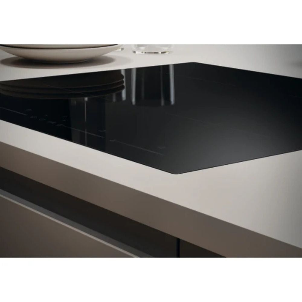 TABLE DE CUISSON À INDUCTION 4 ZONES DE CUISSON NOIRES CANDY L x P x H (mm) : 590x520x60