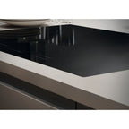 TABLE DE CUISSON À INDUCTION 5 ZONES NOIR L x P x H (mm) : 770x520x60 CANDY