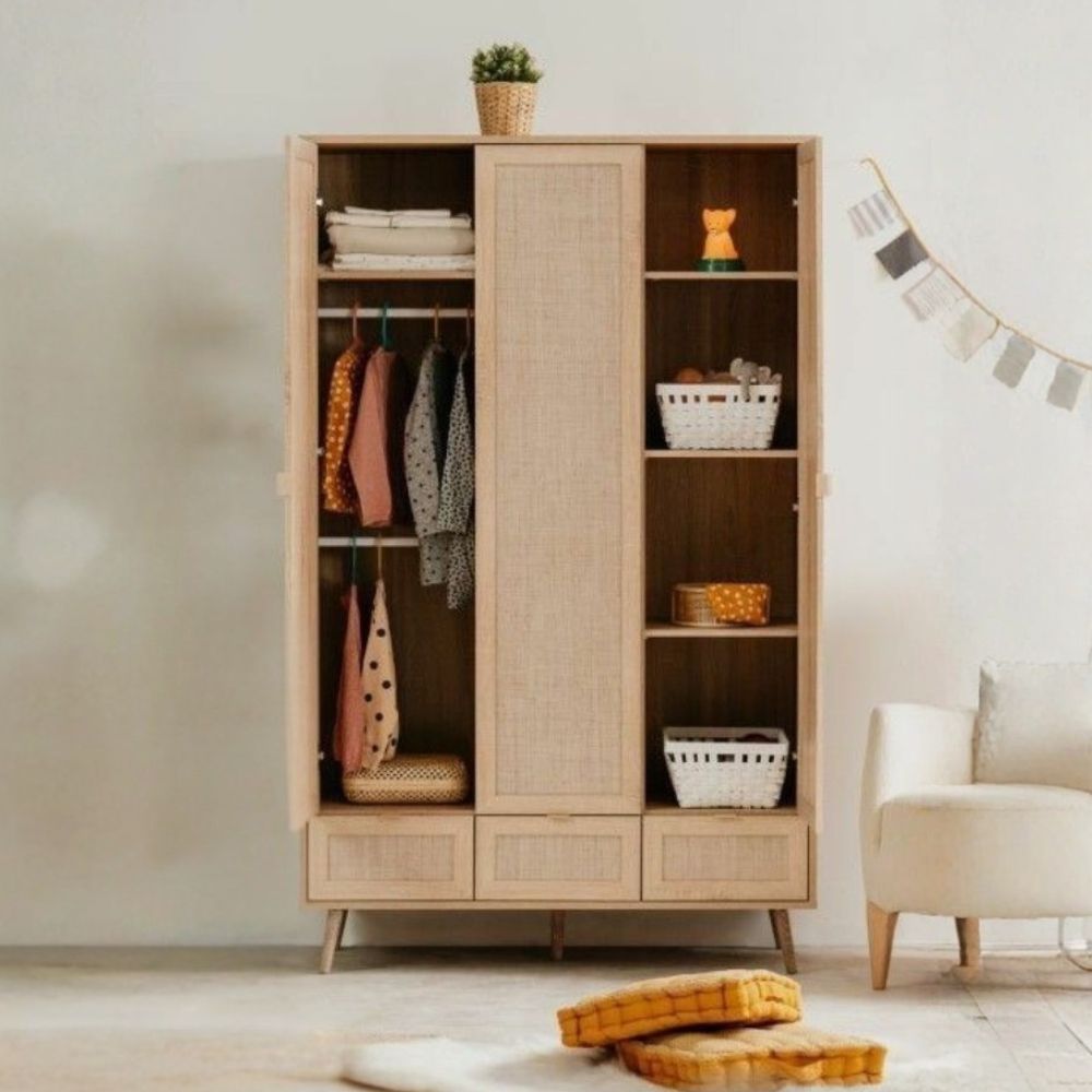 BALI60B SCHRANK 3 TÜREN 3 SCHUBLADEN SONOMA UND RATTANFRONTEN (003323)