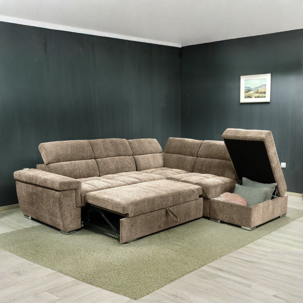 Divano letto angolare reversibile con poggiatesta regolabili e pouf in tessuto cappuccino Amalfi